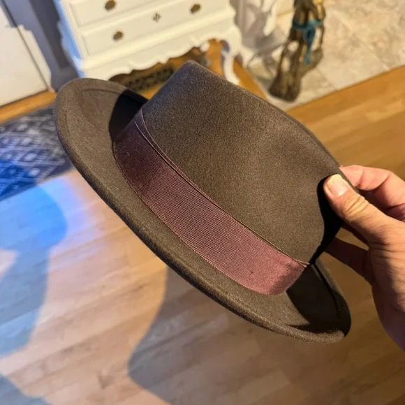 Classic brown fedora by Jack And Arrow - Picture 4 of 5